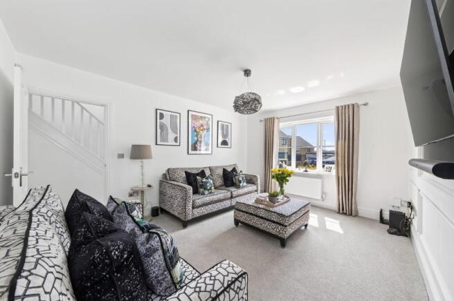 5 bed Detached for sale Image 9
