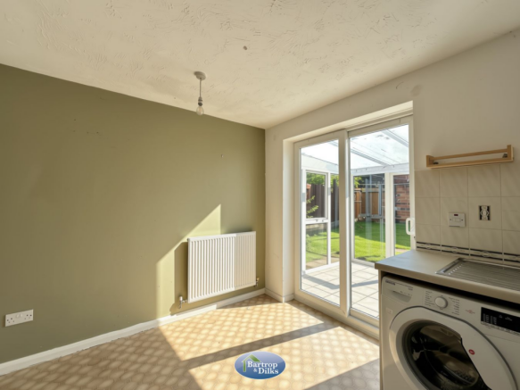 2 bed Semi-Detached for sale Image 8