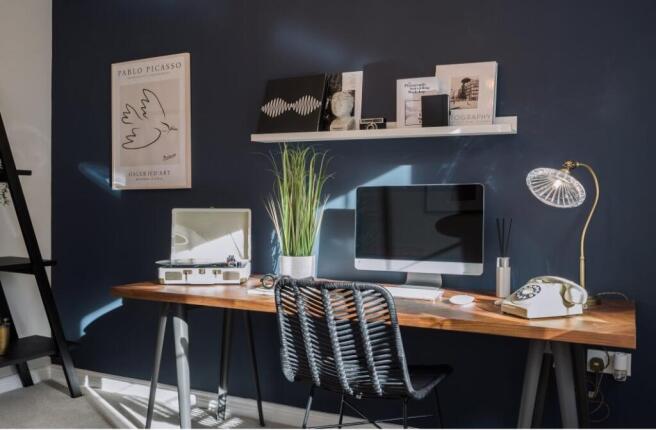 Bedroom 3/ Study