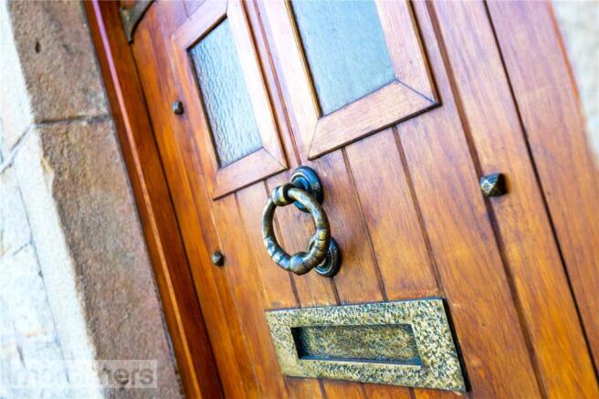 Knocker
