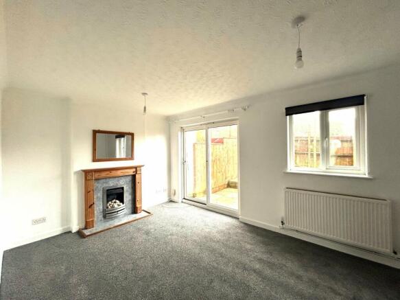 Living room (2)
