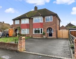 75, Selbourne Avenue, Addlestone KT15 3RE