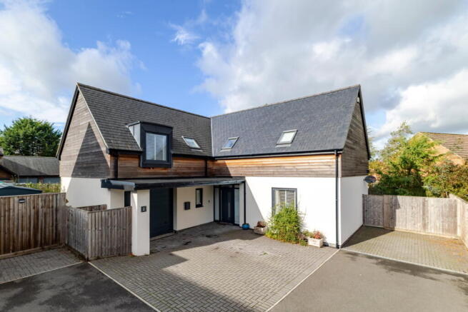 4-bed detached on Henley Mews, Warminster, BA12 8GJ, £715,000