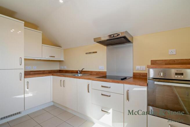 2 bed Apartment for sale Image 6