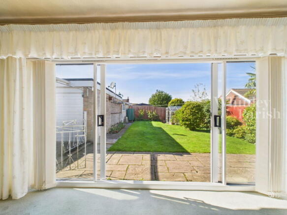Chapel Avenue, Long Stratton photo 3