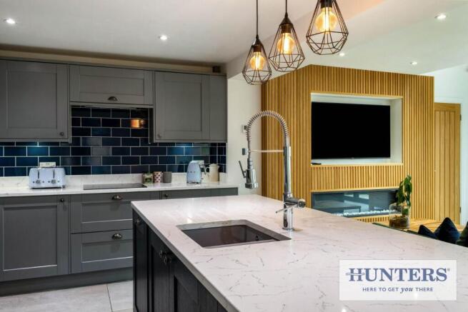 4 bed Detached for sale Image 6