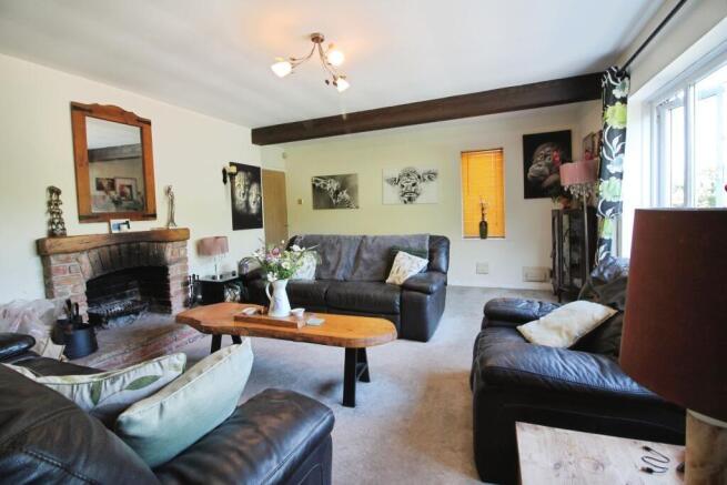 3 bed Detached for sale Image 4