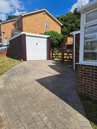 3 bed Semi-Detached for sale Image 12