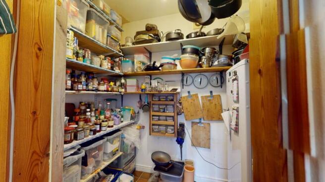 WALK IN PANTRY CUPBOARD