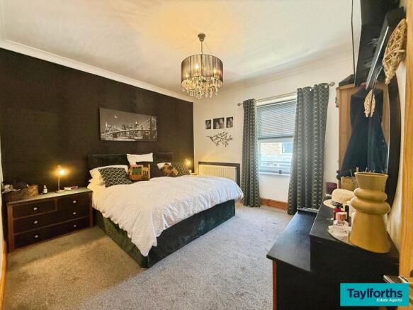 3 bed Terraced for sale Image 7