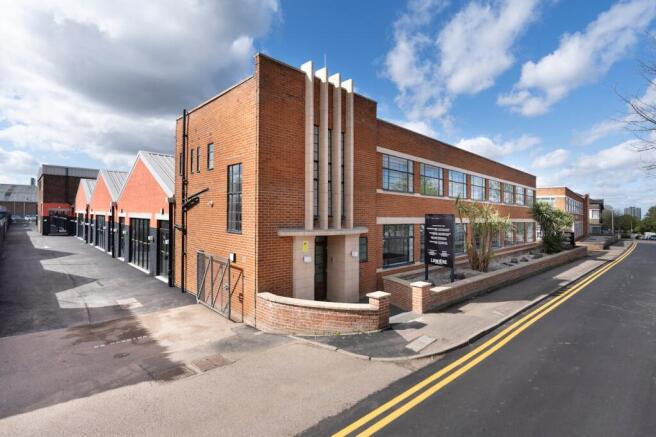 Lumiere - The HQ Building, 5 Elstree Way - exter