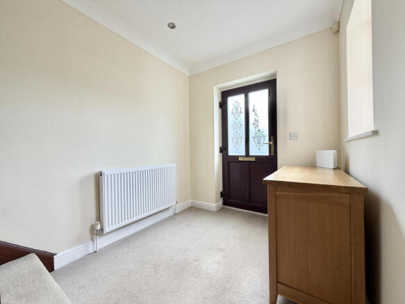 3 bed Semi-Detached for sale Image 4