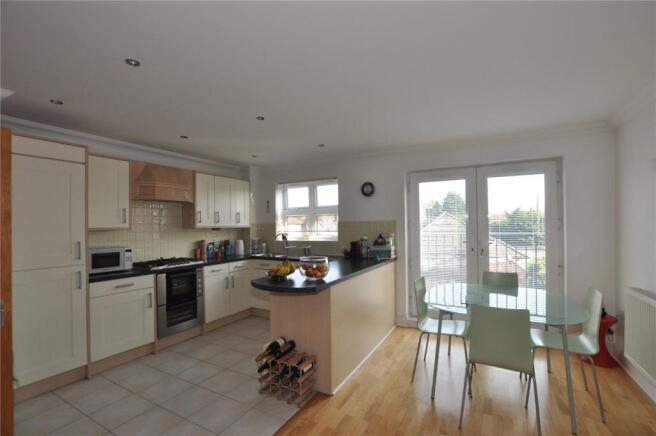 Kitchen/Dining Area
