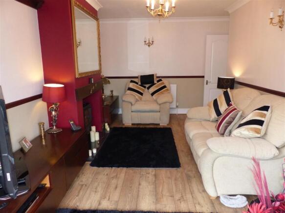 34 lionel rd 006.jpg