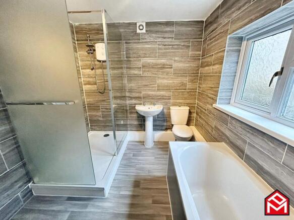 Bath & Shower Room