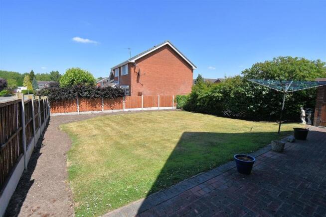 REAR GARDEN.jpg