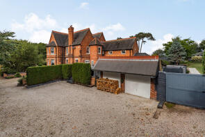 The Old Farm House, New Road, Tamworth B79 0DT