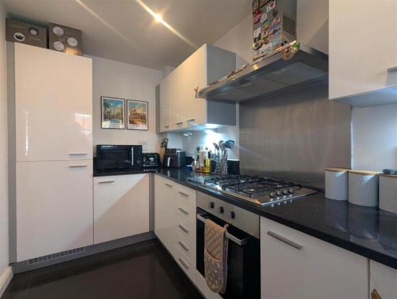 kitchen1.jpg