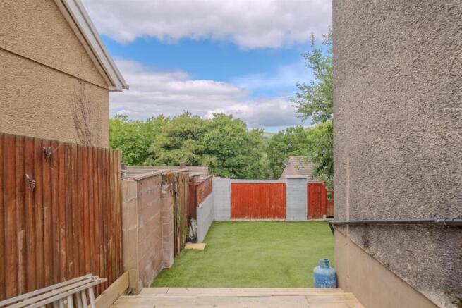 44 Lea Close-16.jpg