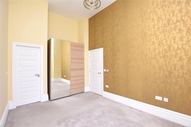 2 bed Apartment for sale Image 12