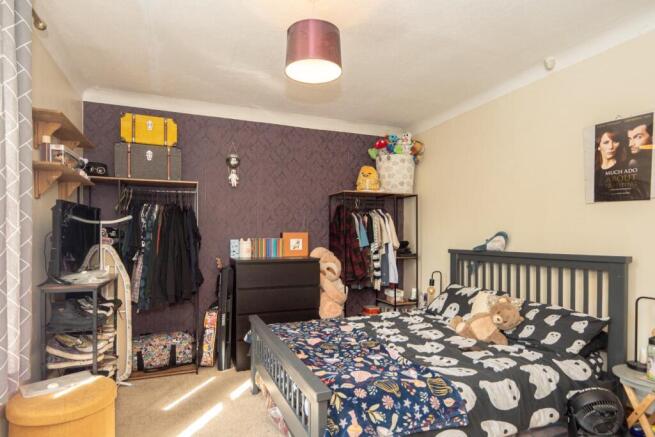 3 bed Terraced for sale Image 11