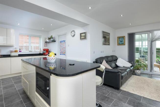 Fitted Kitchen