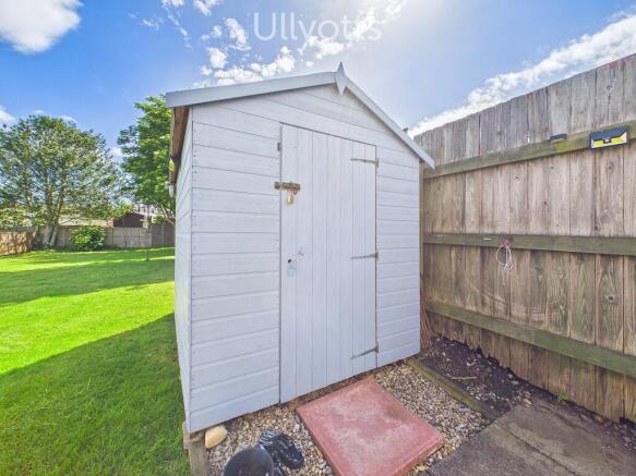 2 bed Semi-Detached Bungalow for sale Image 10