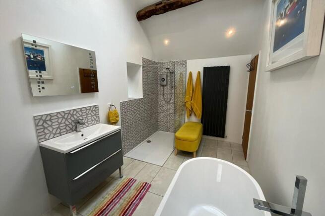 family bathroom 