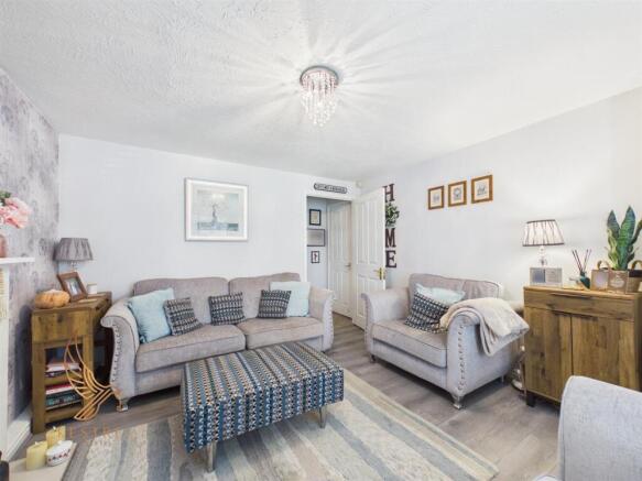 3 bed Terraced for sale Image 5