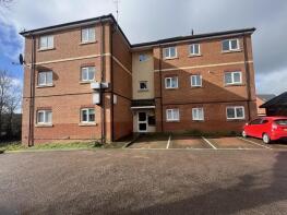 45, Crosse Courts, Laindon, Basildon SS15 5JF