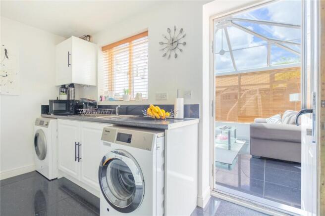 3 bed House for sale Image 6