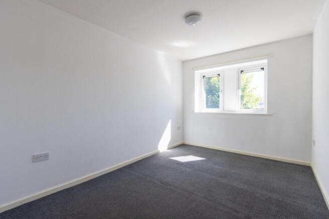 2 bed Flat for sale Image 8