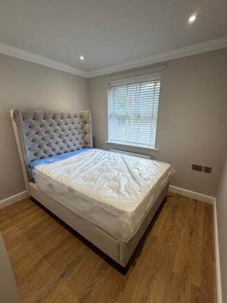 2 bed Apartment to rent Image 11