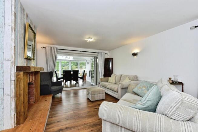 3 bed Bungalow for sale Image 4