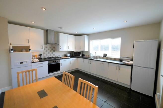 KITCHEN/DINER