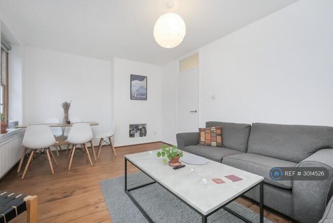 Spacious Unfurnished Living Room