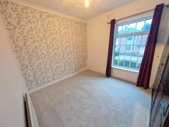 2 bed End of Terrace to rent Image 8