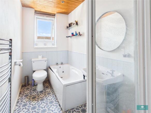 2 bed Terraced for sale Image 10