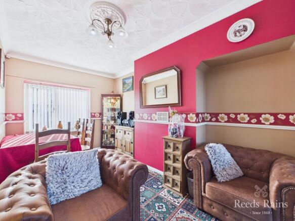 3 bed Semi-Detached for sale Image 9