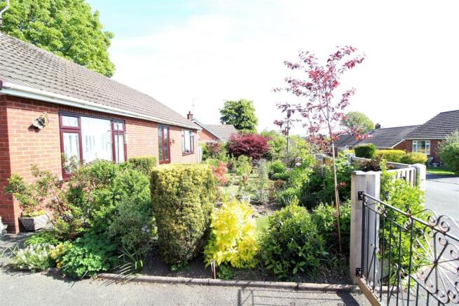Front Garden 4.JPG