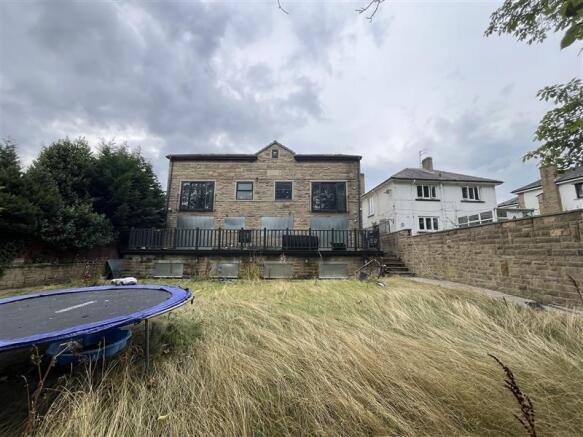 6 bed Detached for sale Image 3