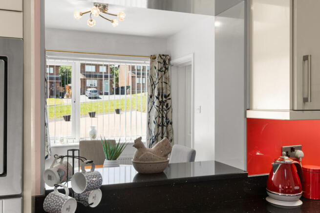 2 bed Semi-Detached Bungalow for sale Image 7