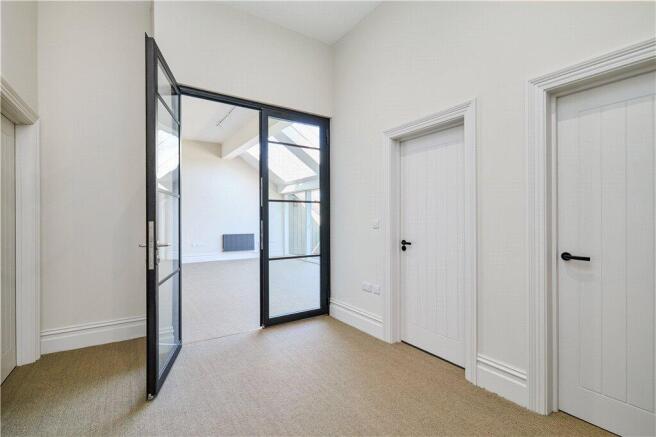 2 bed Penthouse for sale Image 10