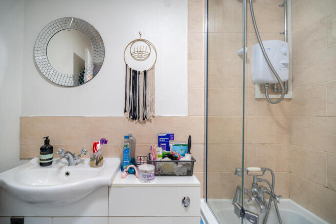 1 bed Flat for sale Image 6