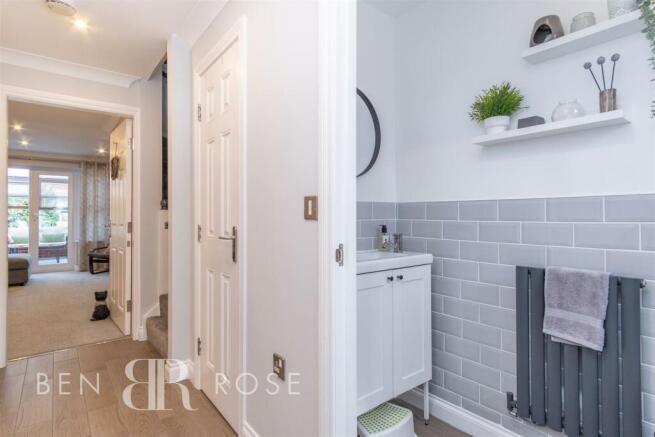 Entrance Hall/WC