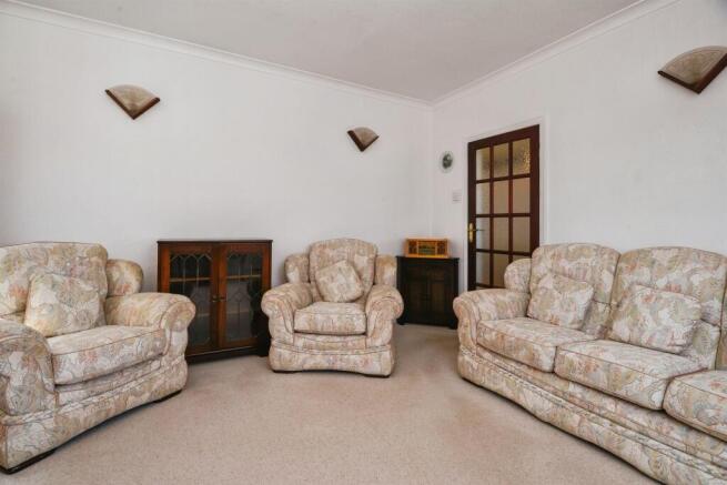 3 bed Semi-Detached Bungalow for sale Image 6