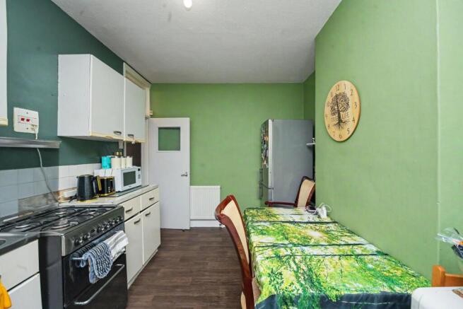 38 Ingatestone Road, Norwood, London SE25 4LG