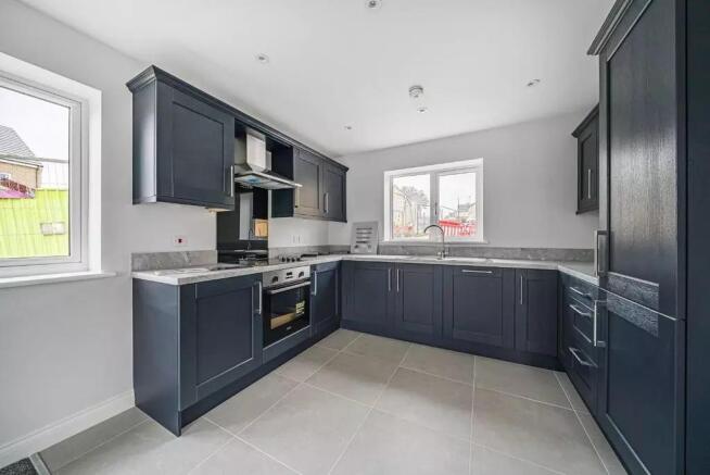 3 bed Detached for sale Image 6
