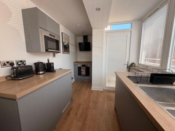 1 bed Flat to rent Image 8