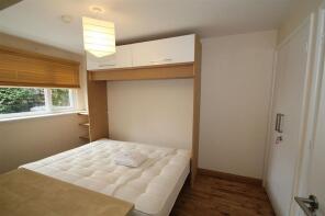 9, Kimbers Lane, Farnham GU9 9PT